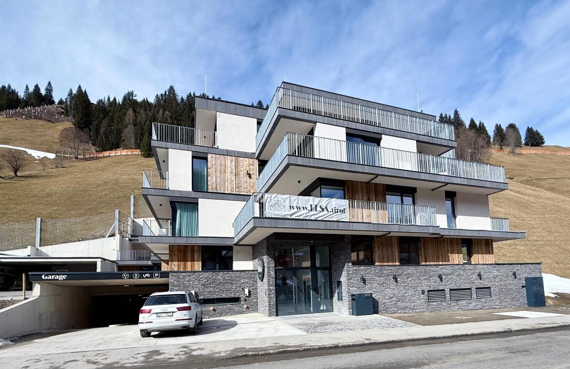 Elsa Spa Apartments Тукс Екстериор снимка